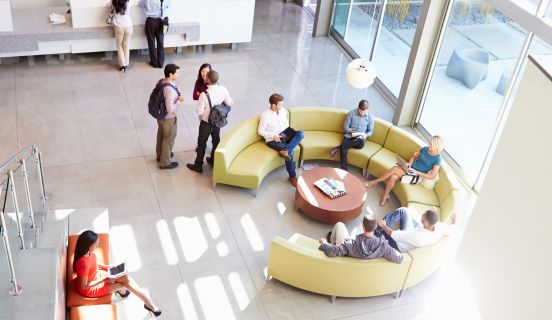 Pessoas em reunião de negócios