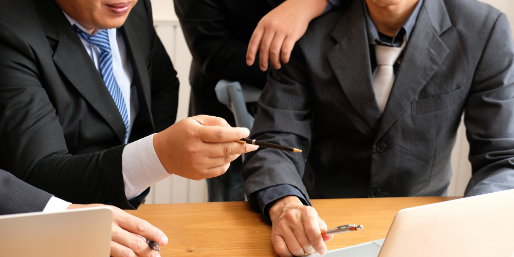 Contribuição das Normas ISO 27001, ISO 27701,  ISO 22301, ISO  37301 e ISO 42001 para o Negócio e seu alinhamento aos sistemas de gestão ISO já implementados