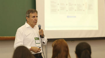 Mauro Tavares, gerente técnico da DNV GL, em palestra durante 10º Congresso Nacional de Bioenergia da UDOP